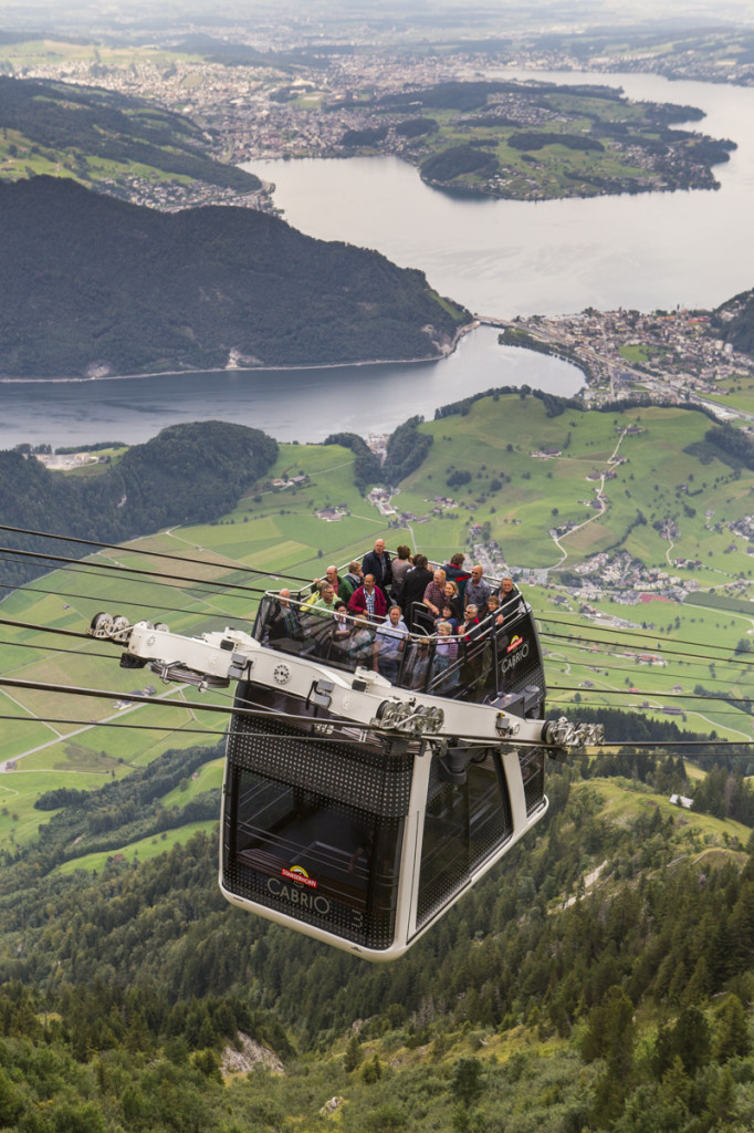 PVO_lanovka_Cable_car_Stanserhorn_lo-res_10