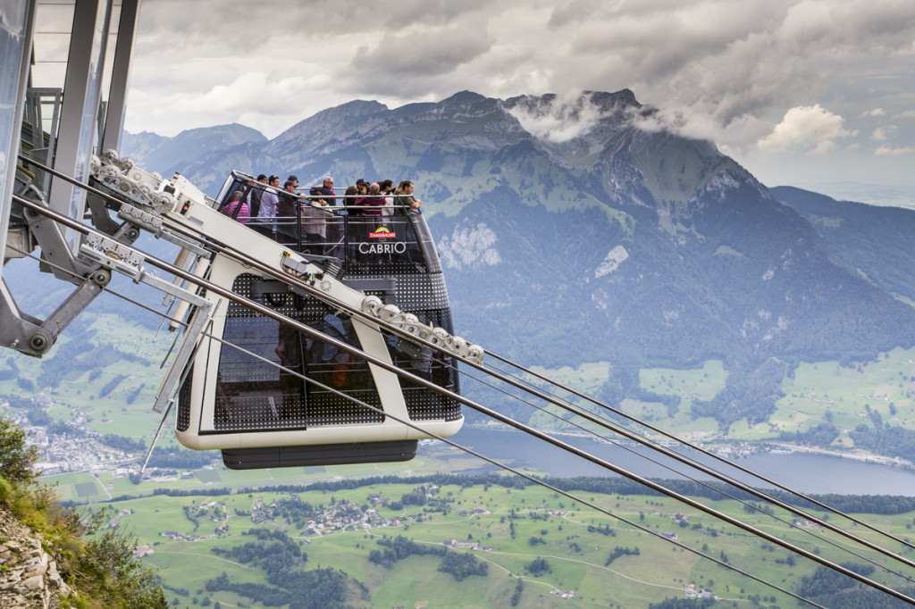PVO_lanovka_Cable_car_Stanserhorn_lo-res_6
